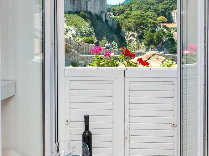 Simovi - Two Bedroom With View דירה דוברובניק