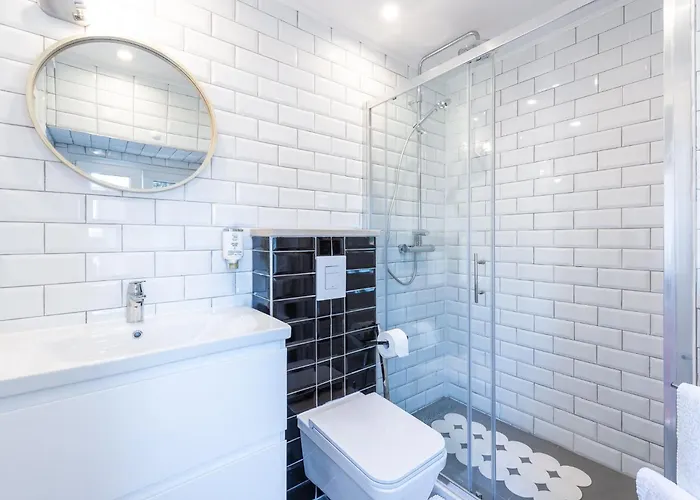 Simovi - Two Bedroom With View *